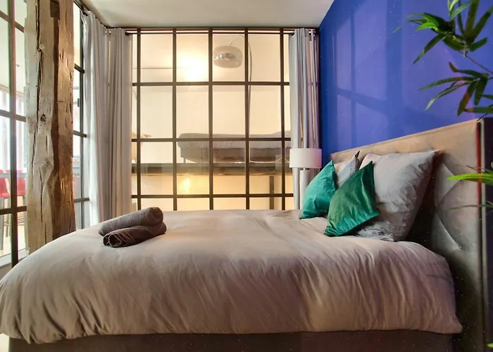 2 Bedrooms Le Marais Nazareth