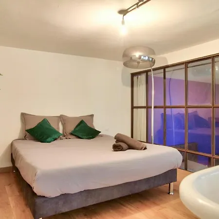 2 Bedrooms Le Marais Nazareth Paris Exterior photo